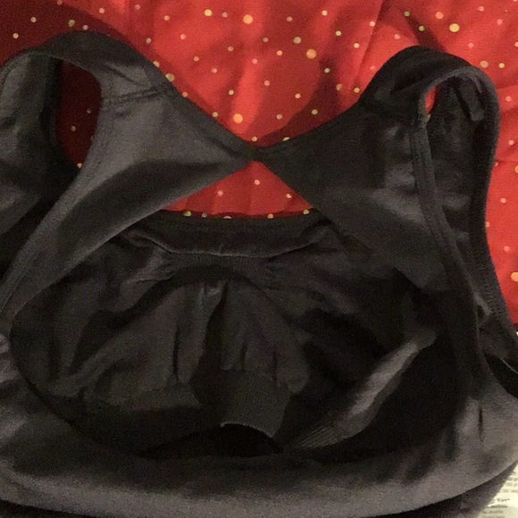 Women’s workout top - Picture 5 of 6